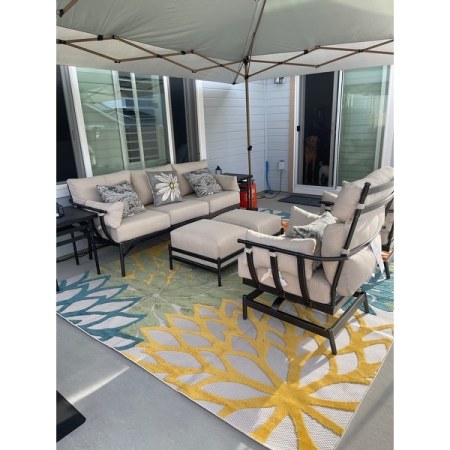 Customer image 212