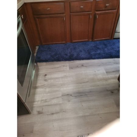Customer image 260