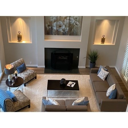Customer image 272