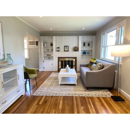 Customer image 375