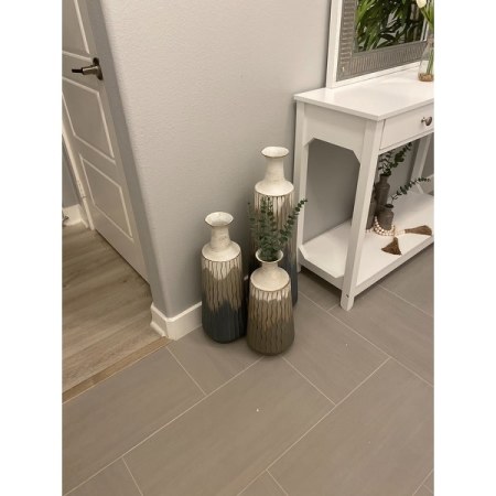 Customer image 72