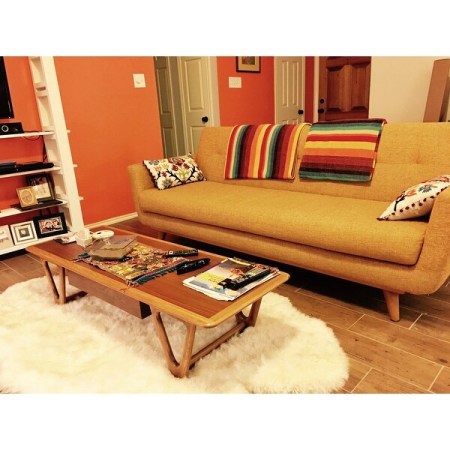 Customer image 326