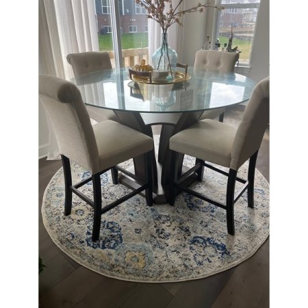 Customer image 108