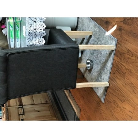 Customer image 200