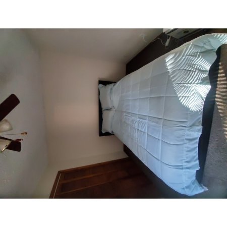 Customer image 413