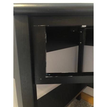 Customer image 128