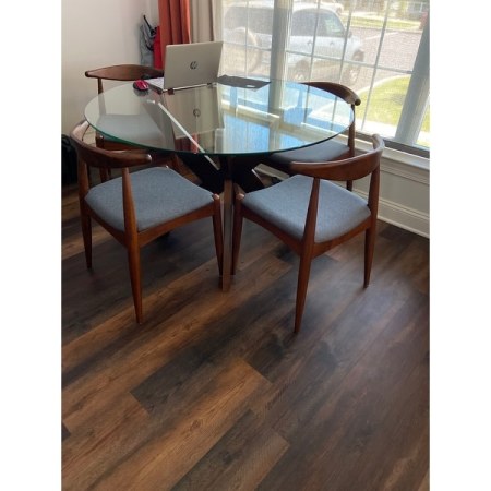 Customer image 104