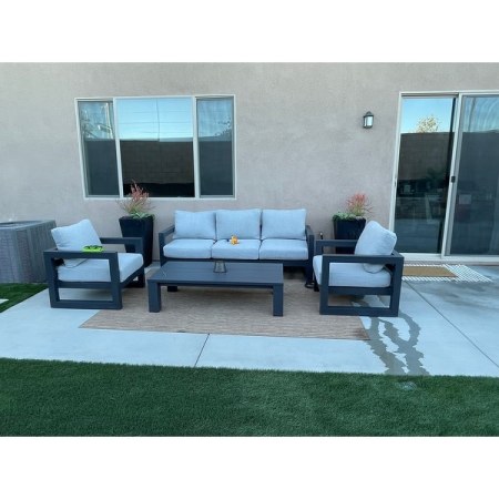 Customer image 122