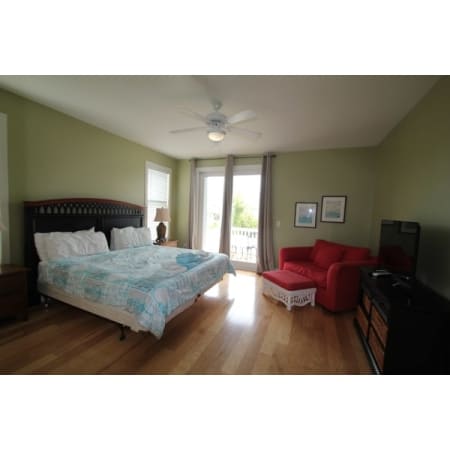 Customer image 102