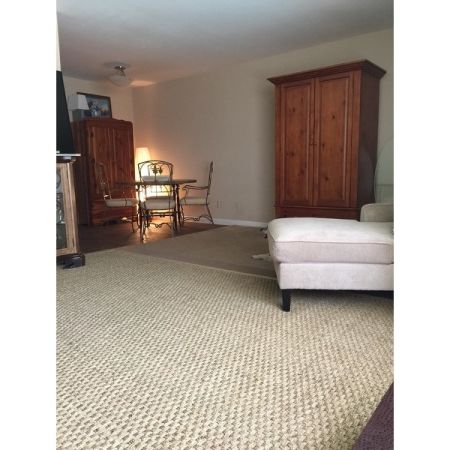 Customer image 902