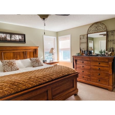 Customer image 116