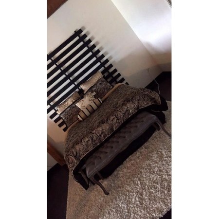 Customer image 85