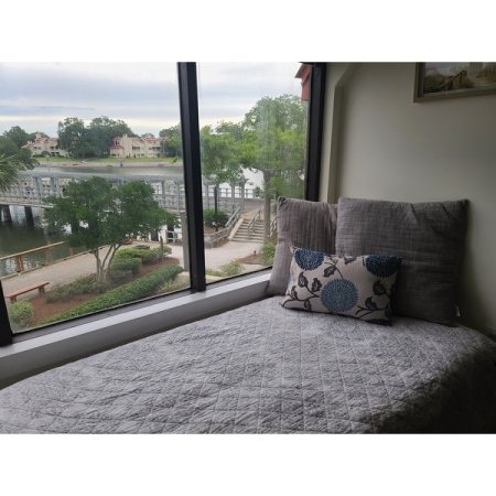 Customer image 280