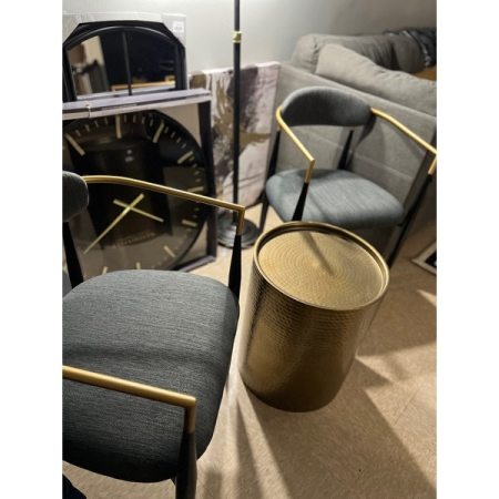 Customer image 65
