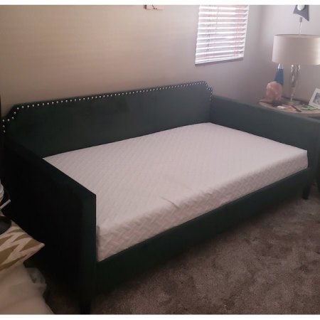 Customer image 552