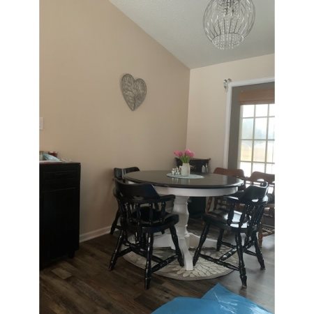 Customer image 400