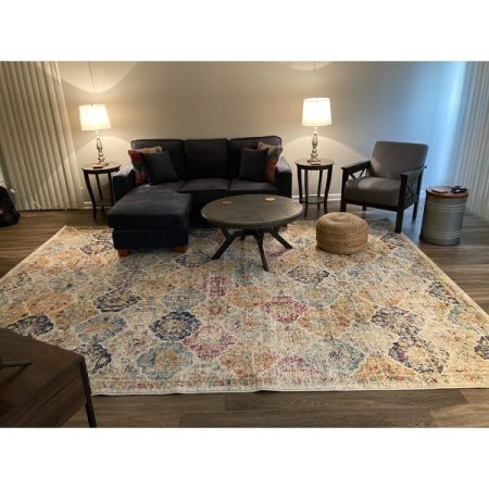 Customer image 375