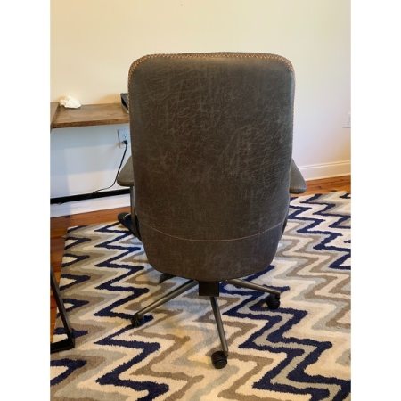 Customer image 90