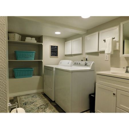 Customer image 384