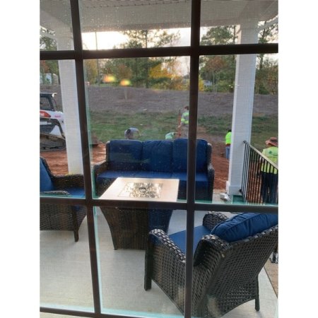 Customer image 190