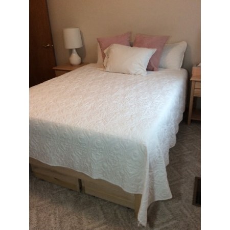 Customer image 200