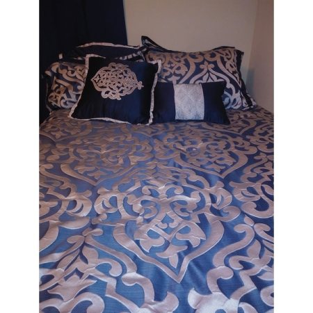 Customer image 52