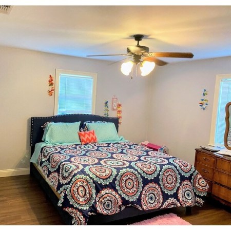 Customer image 136