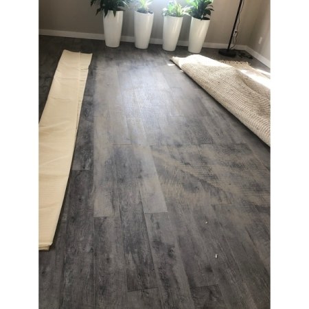 Customer image 605