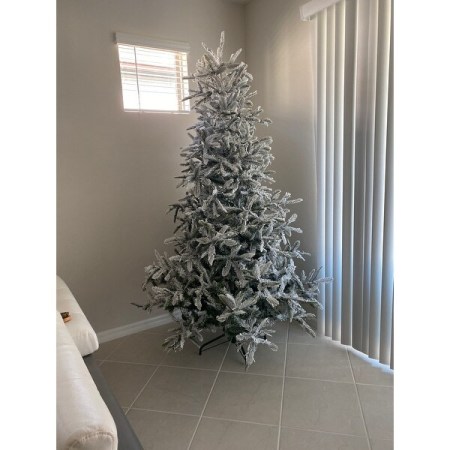 Customer image 24