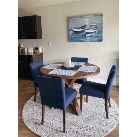 Customer image 142