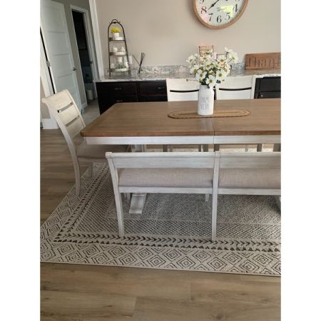 Customer image 182