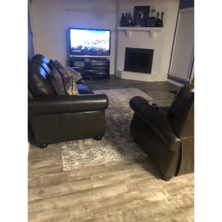 Customer image 438