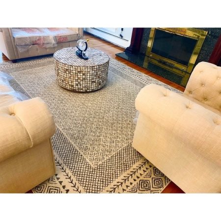 Customer image 128