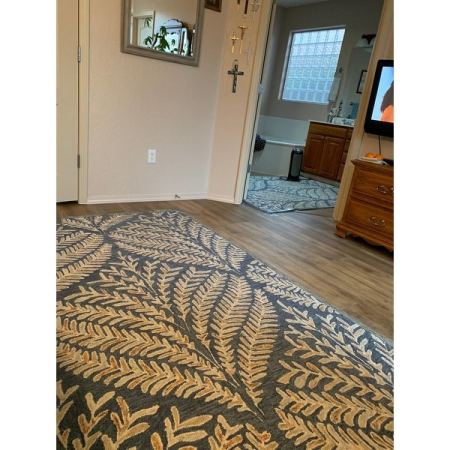 Customer image 136
