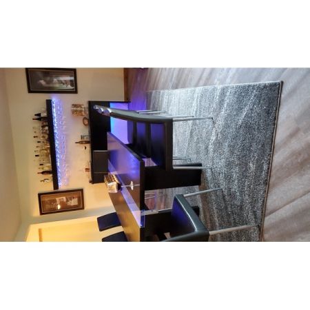 Customer image 438