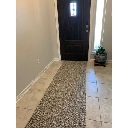 Customer image 452