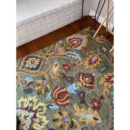 Customer image 372