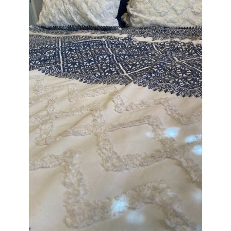 Customer image 70