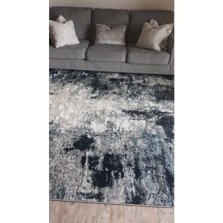 Customer image 570
