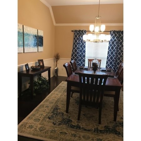Customer image 1100