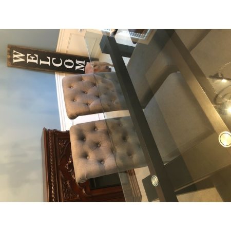 Customer image 208