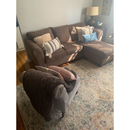 Customer image 370