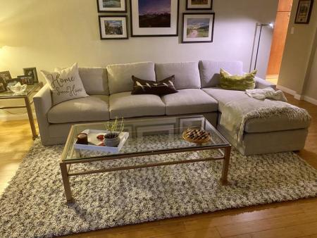 Customer image 405