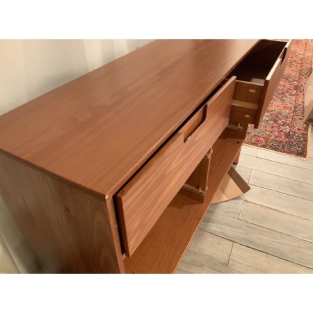 Customer image 105
