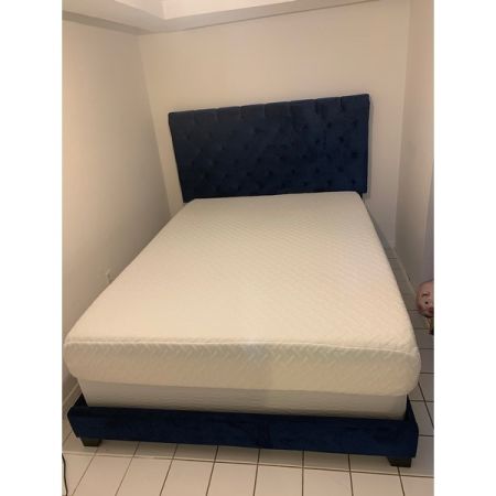 Customer image 106