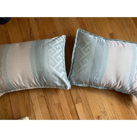 Customer image 52