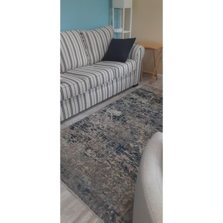 Customer image 174