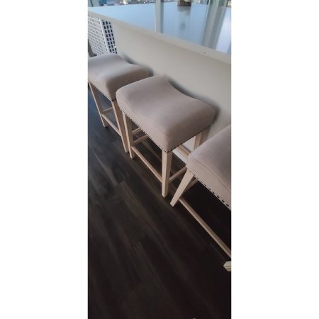 Customer image 115