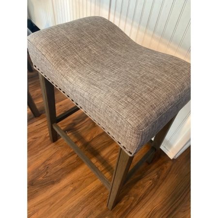 Customer image 114