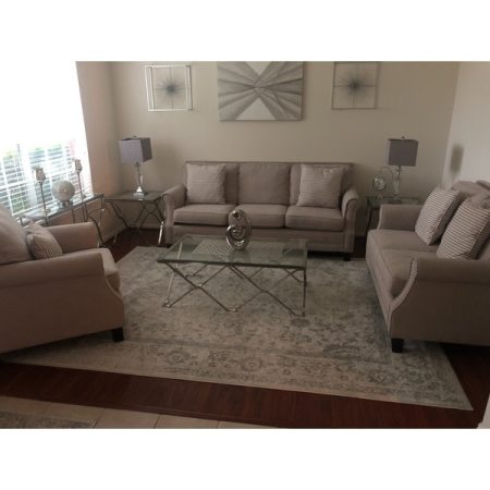 Customer image 705